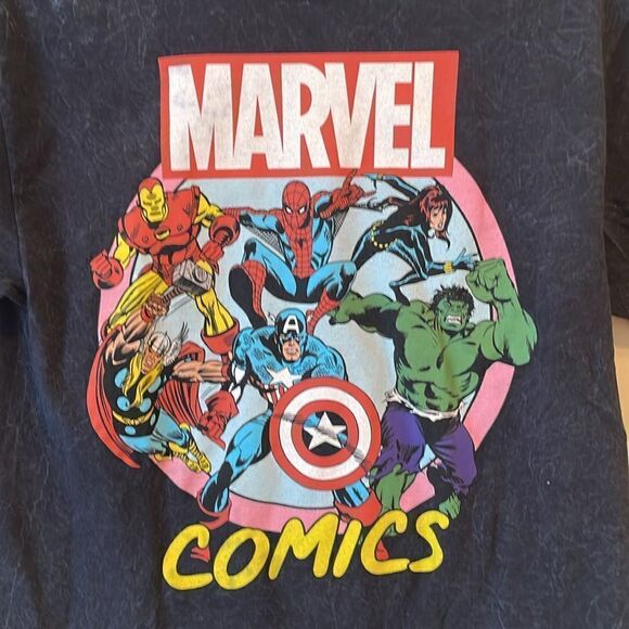 Marvel t-shirt Men's size Medium - Picture 2 of 4
